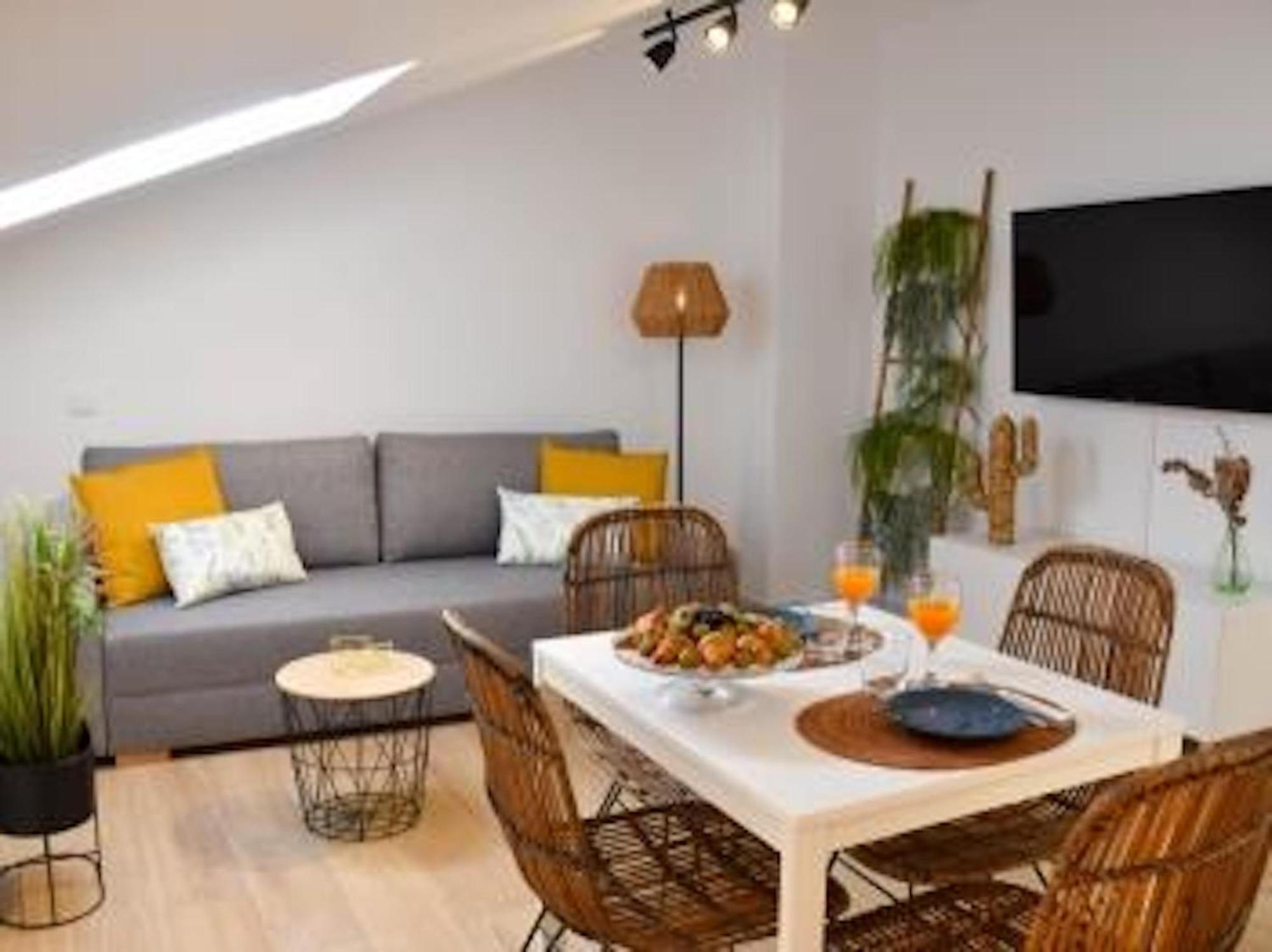 Holidays2Malaga Picasso Area Apartment Bagian luar foto