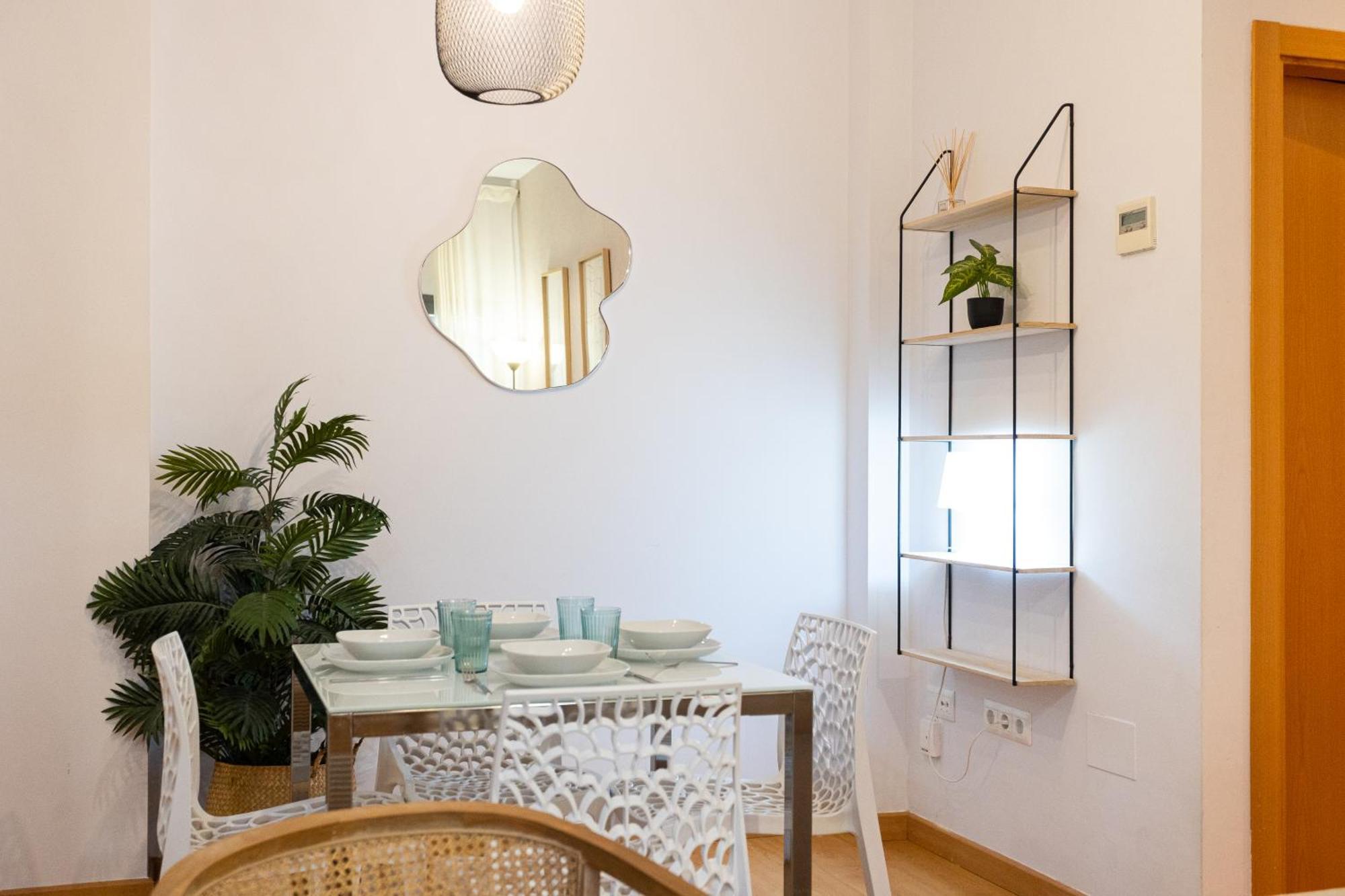 Holidays2Malaga Picasso Area Apartment Bagian luar foto